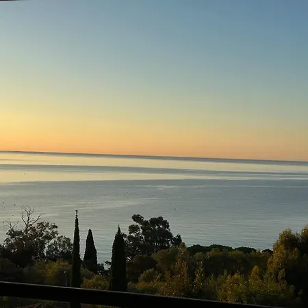 Le Lejlighed Le Rayol-Canadel-sur-Mer
